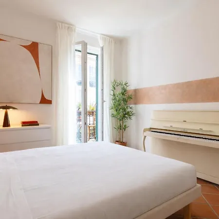 Dimora Del Borgo, Terrace View In Vatican Apartment *